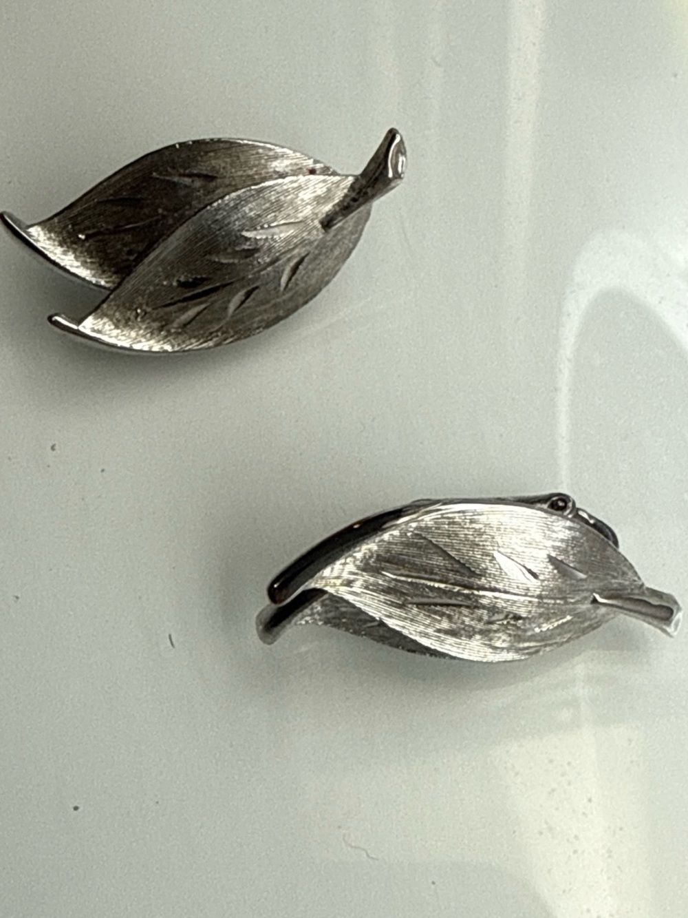 Vintage Silver color Leaf clip on earrings